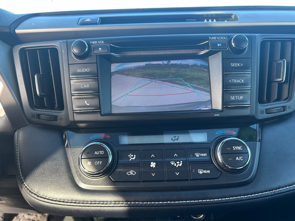 Used 2018 Toyota RAV4 XLE AWD/4WD image 23