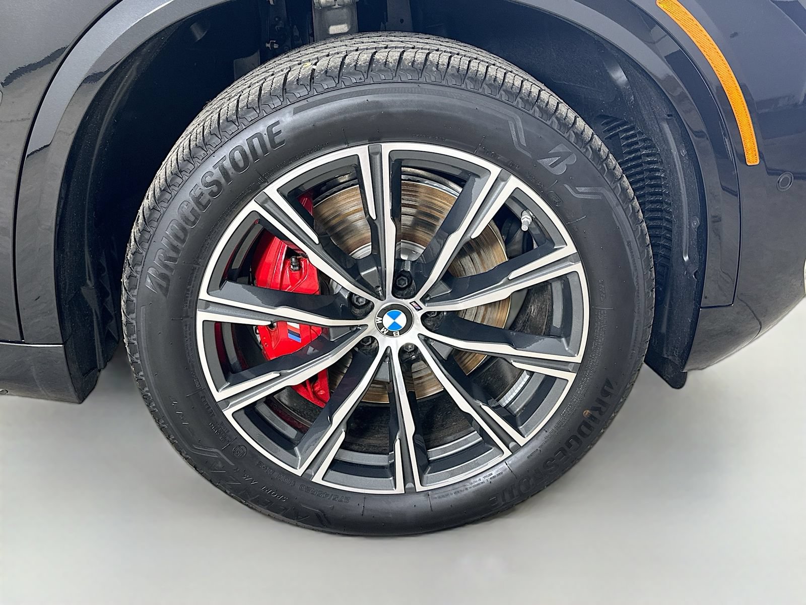 New 2026 BMW X5 xDrive40i w/ M Sport Package AWD/4WD image 10