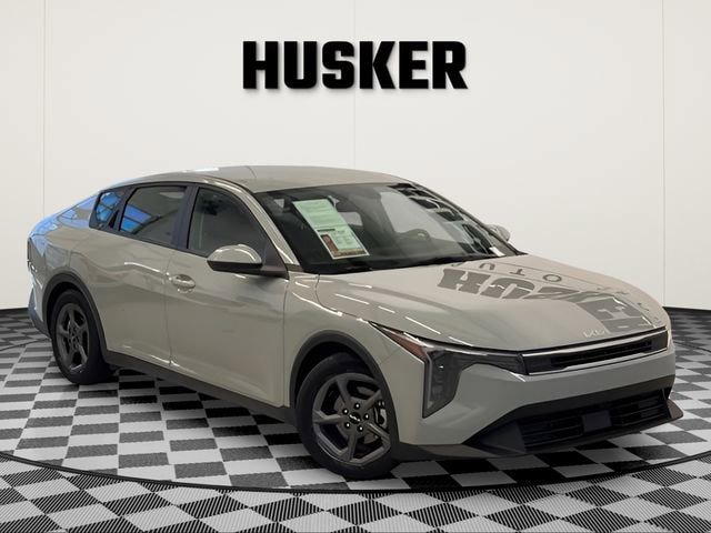 Used 2025 Kia K4 FWD image 1