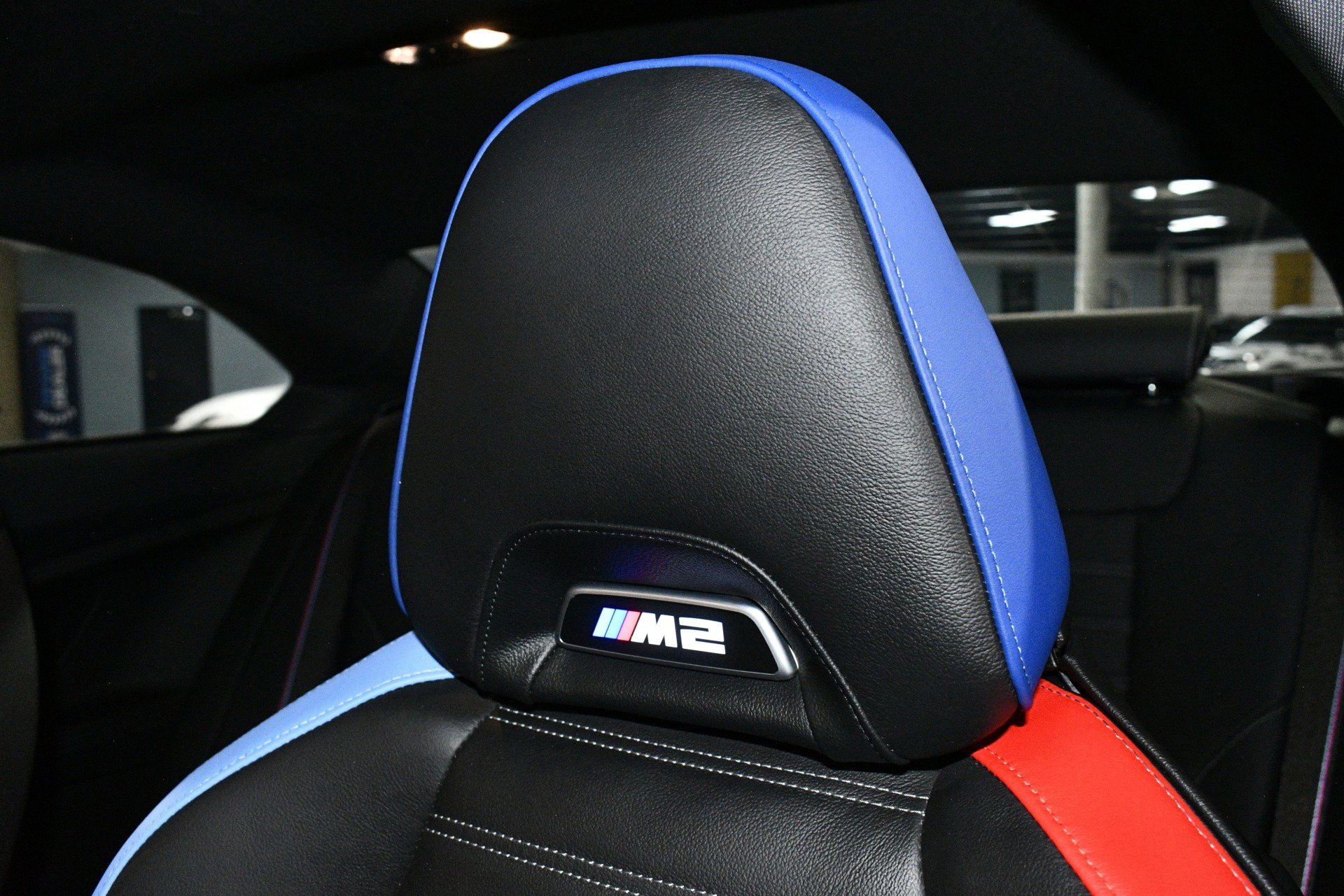 Used 2023 BMW M2 w/ Lighting Package image 9