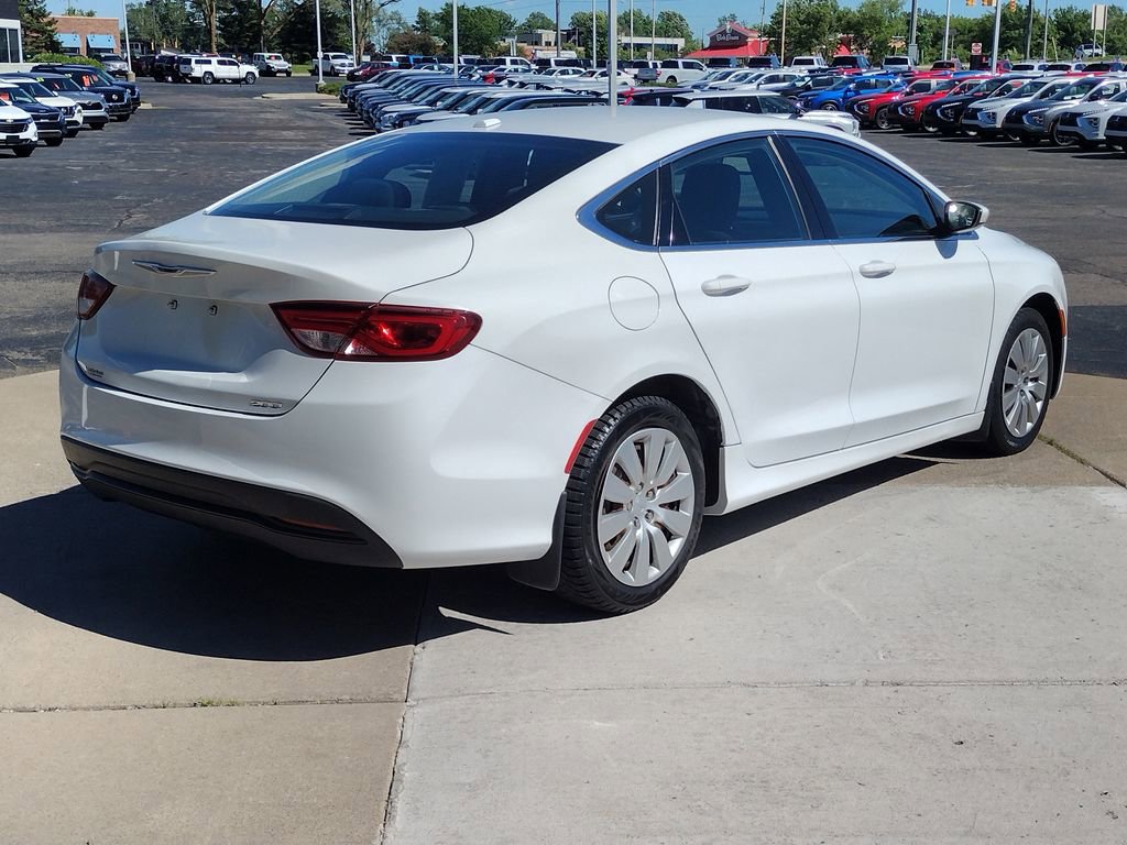 Used 2016 Chrysler 200 LX FWD image 5