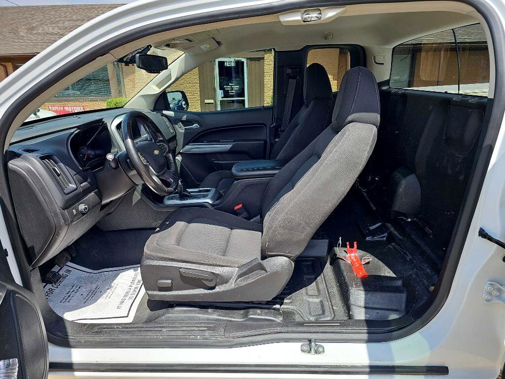 Used 2022 Chevrolet Colorado LT w/ Fleet Safety Package image 14