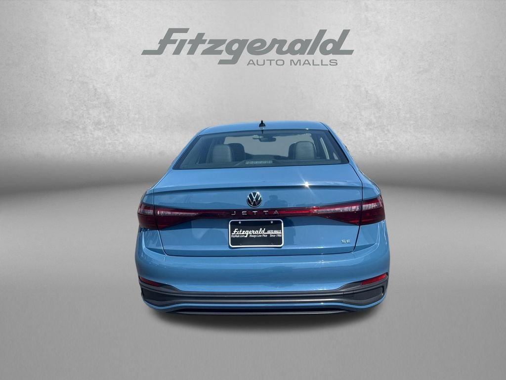 Used 2025 Volkswagen Jetta SE FWD image 12