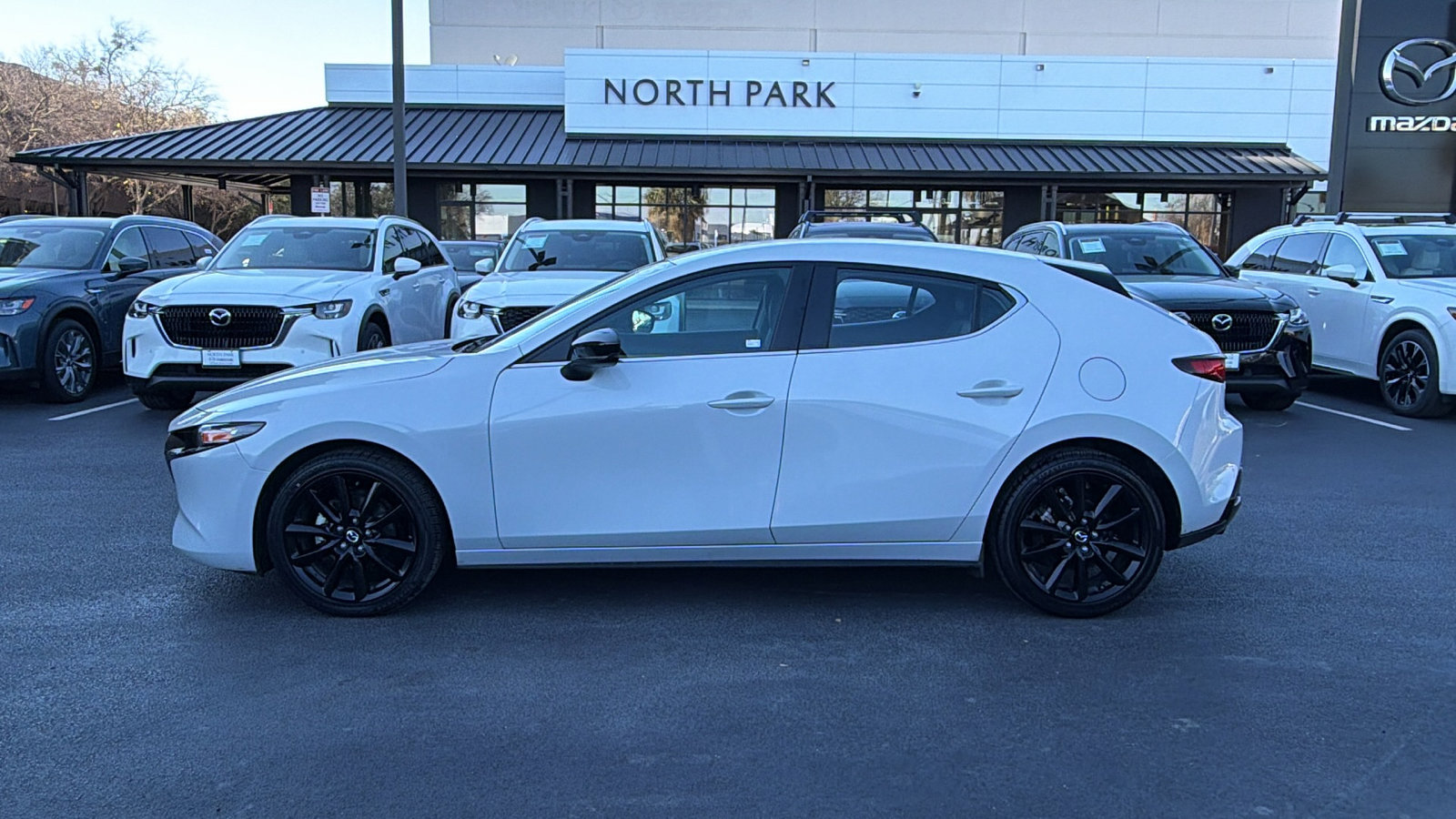 Certified 2025 MAZDA MAZDA3 s Sport image 5