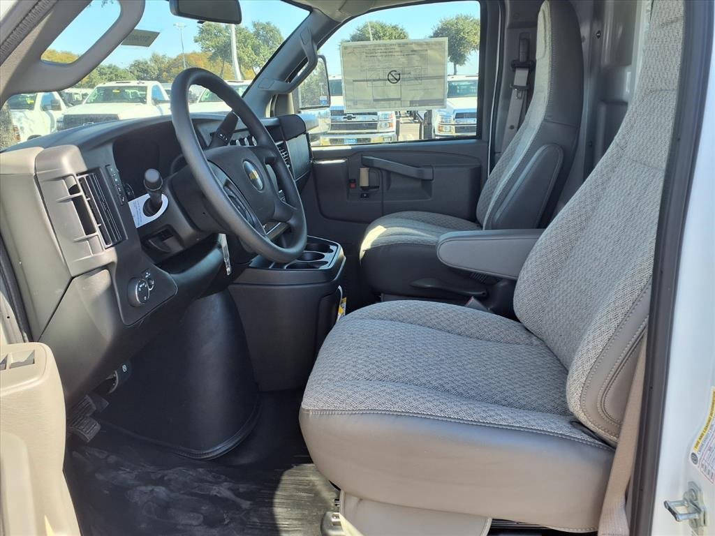 New 2025 Chevrolet Express 3500 w/ Power Convenience Package image 6