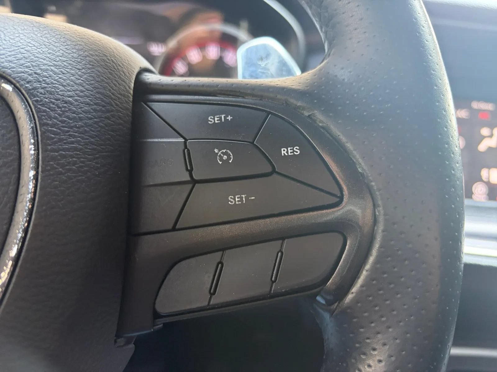 Used 2018 Dodge Challenger R/T RWD image 27