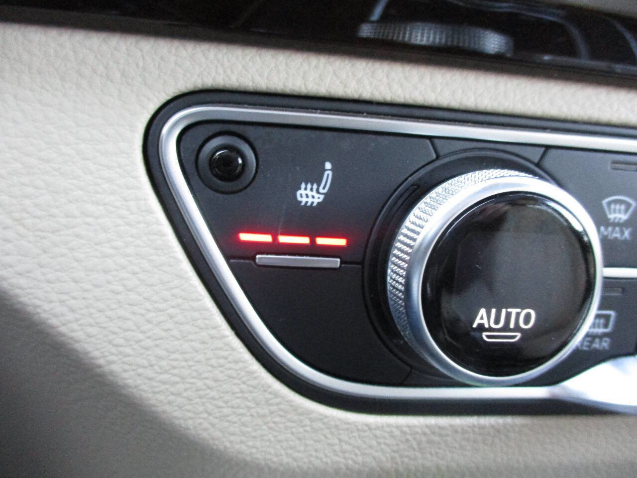 Used 2018 Audi Q5 2.0T Premium Plus AWD/4WD image 65