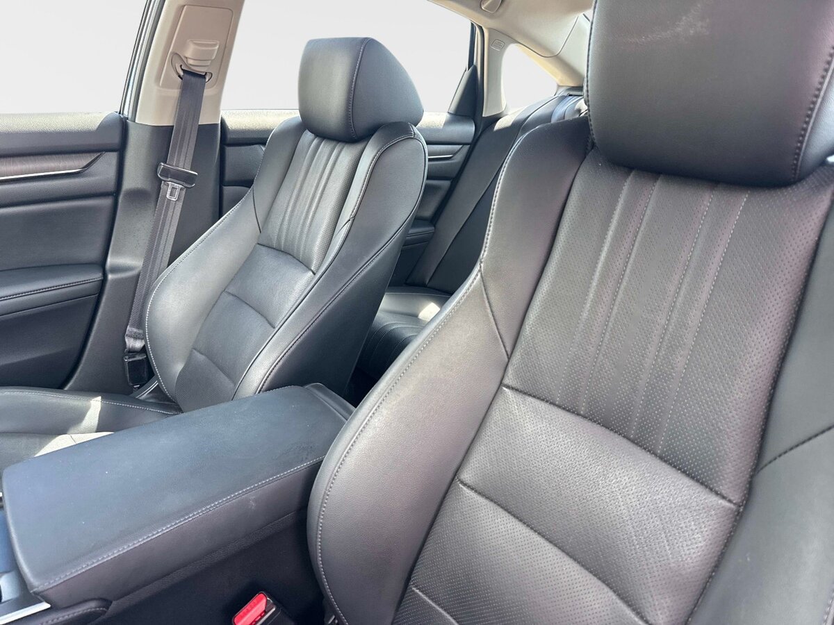 Used 2022 Honda Accord Touring image 17