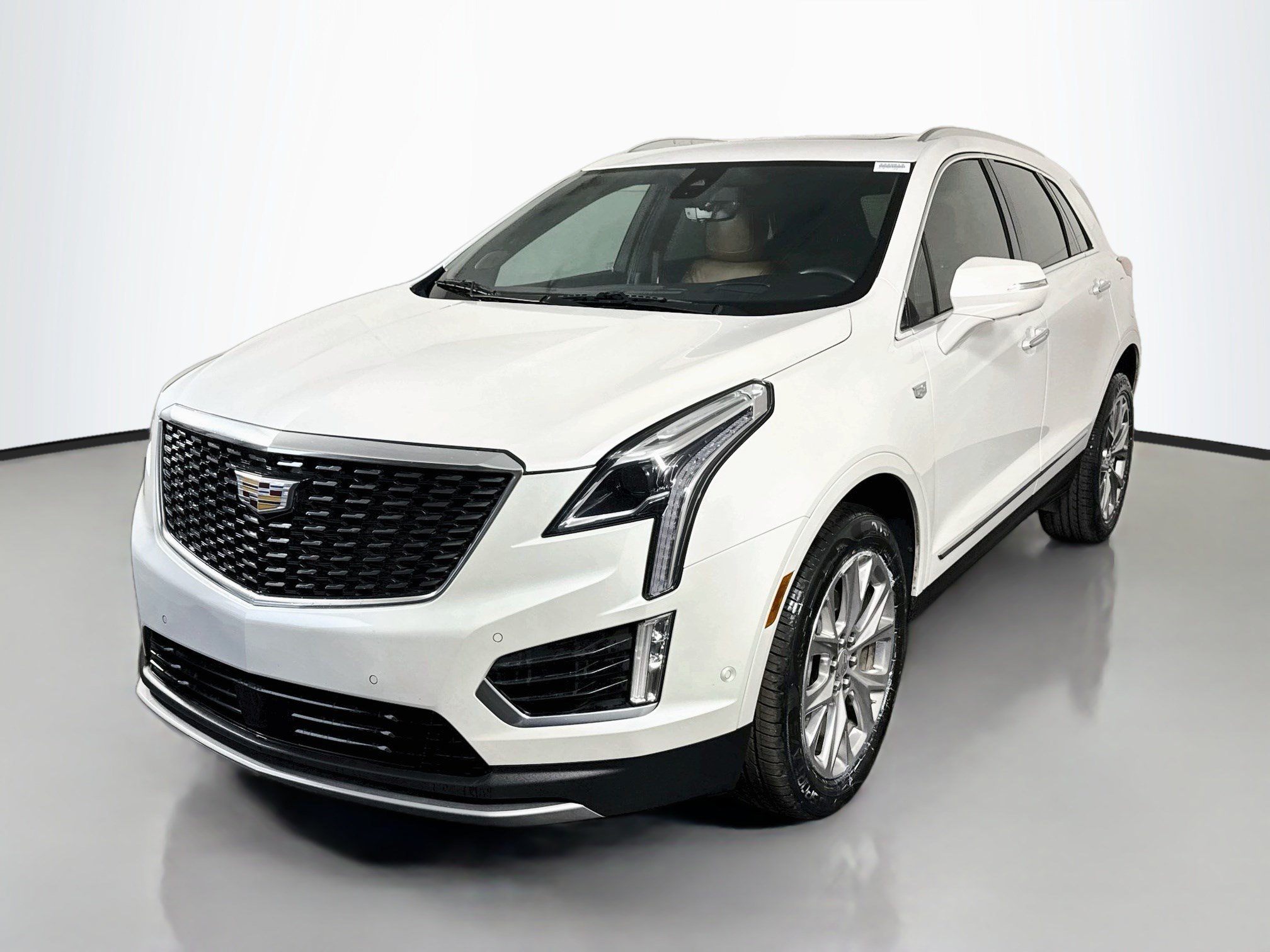 Used 2020 Cadillac XT5 Premium Luxury FWD image 4