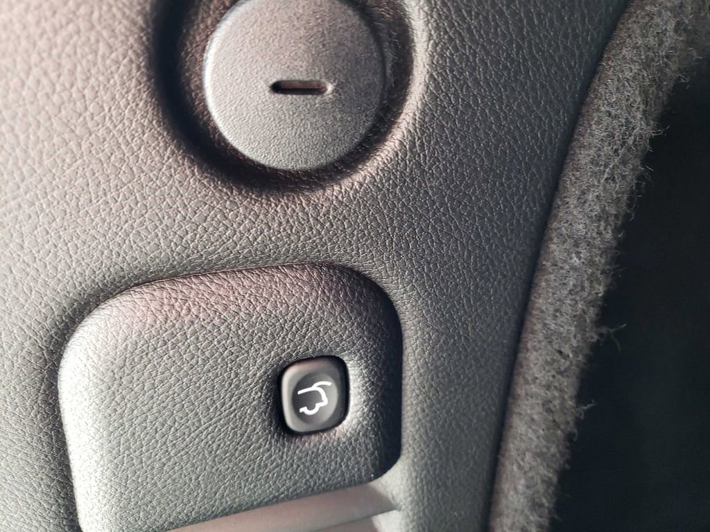 Used 2021 Dodge Durango R/T w/ Blacktop Package image 34