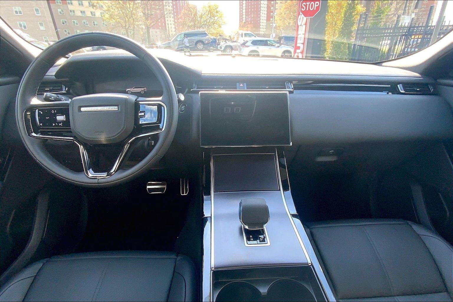 New 2026 Land Rover Range Rover Velar Dynamic SE image 5