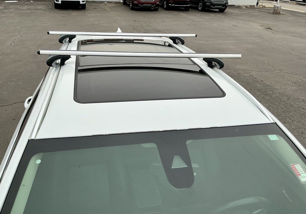 Used 2018 Buick Regal Essence w/ Driver Confidence Package #1 image 12