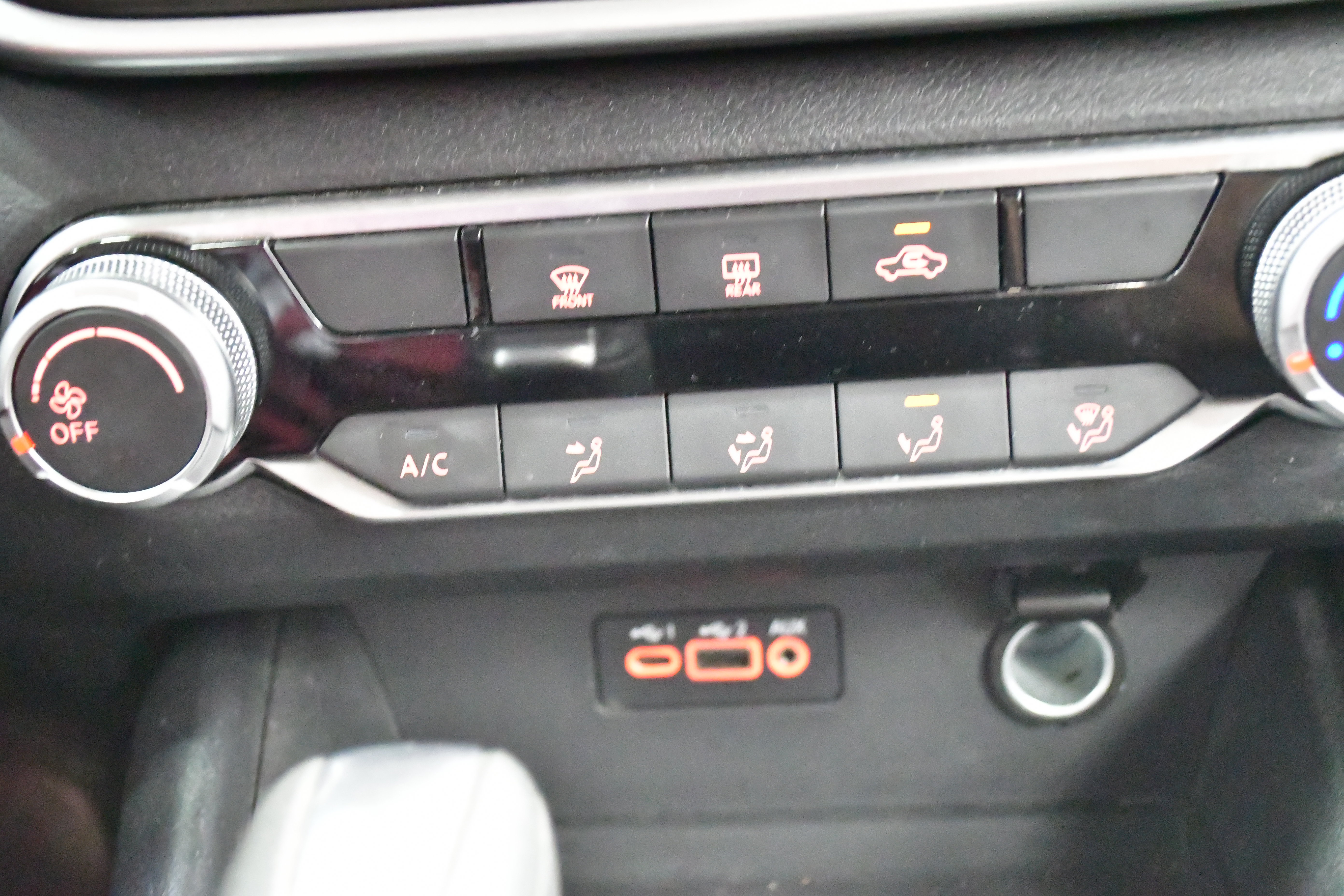 Used 2025 Nissan Altima 2.5 SV FWD image 28