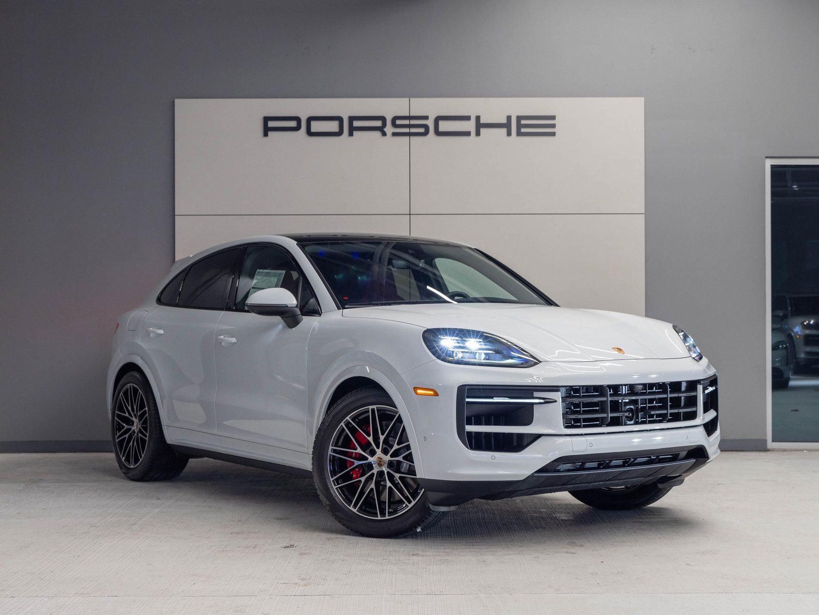 New 2026 Porsche Cayenne S image 9