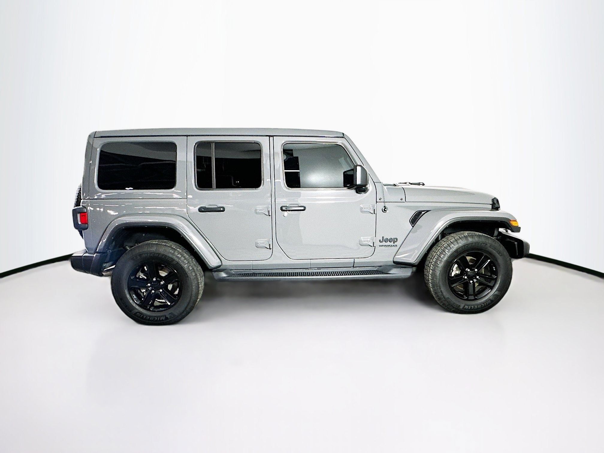 Used 2022 Jeep Wrangler Unlimited Sahara AWD/4WD image 10