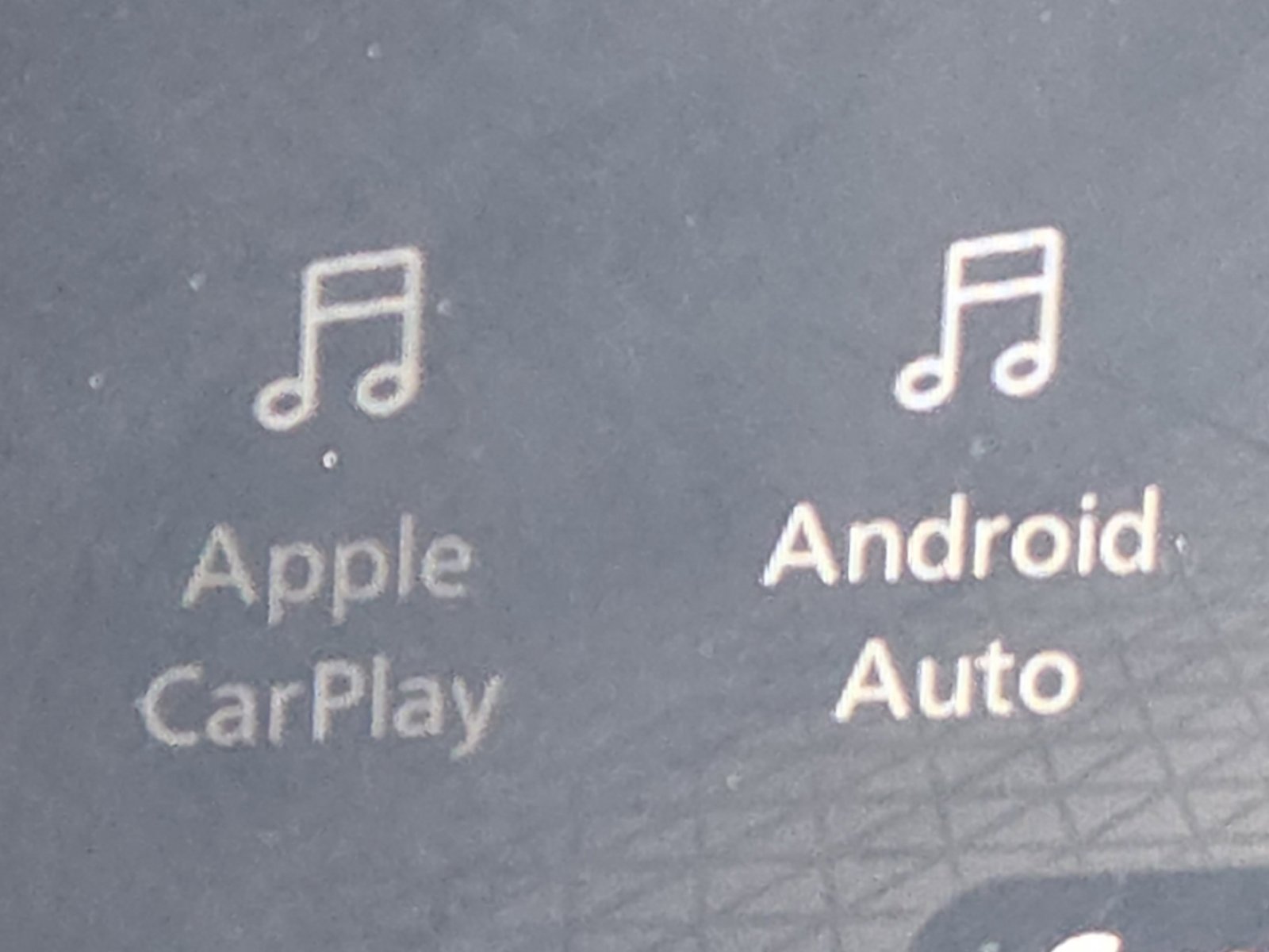 Used 2024 Nissan Rogue SV image 3