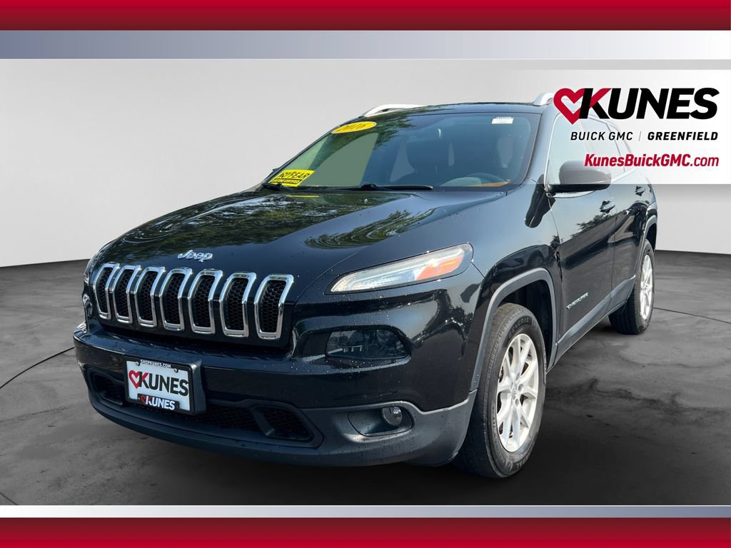 Used 2016 Jeep Cherokee Latitude w/ Cold Weather Group AWD/4WD image 5
