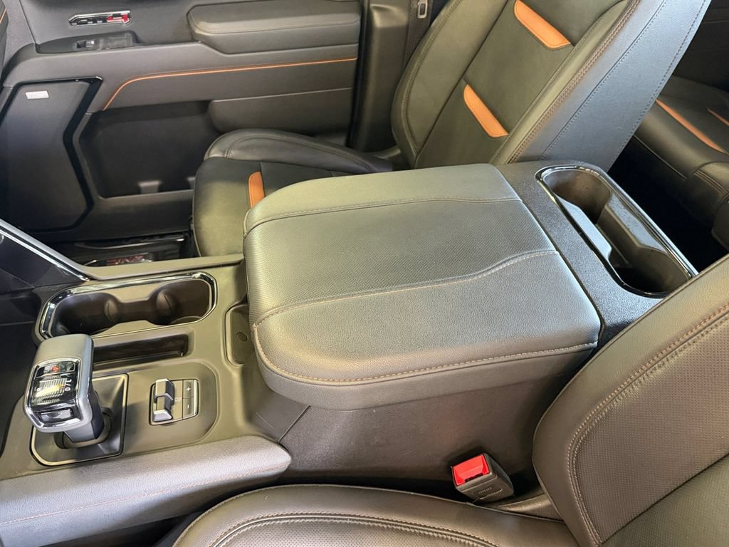 Used 2025 GMC Sierra 1500 AT4 w/ AT4 Premium Package AWD/4WD image 11