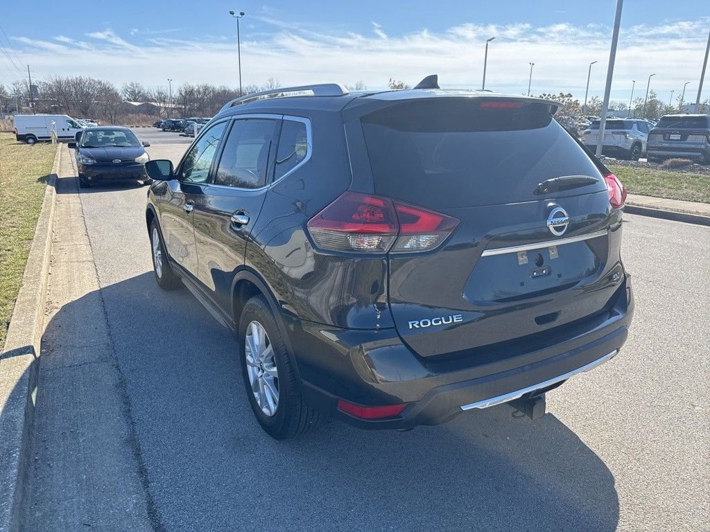 Used 2018 Nissan Rogue SV FWD image 4