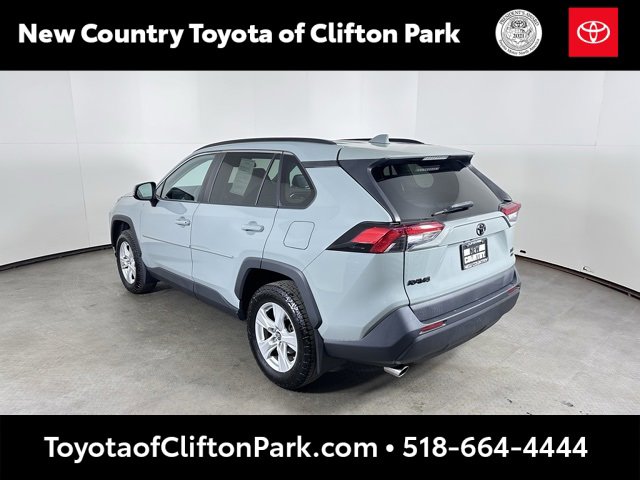 Used 2019 Toyota RAV4 XLE image 5
