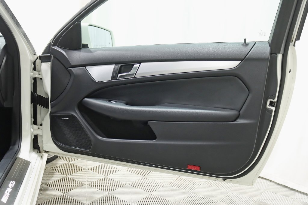 Used 2012 Mercedes-Benz C 63 AMG Coupe image 31