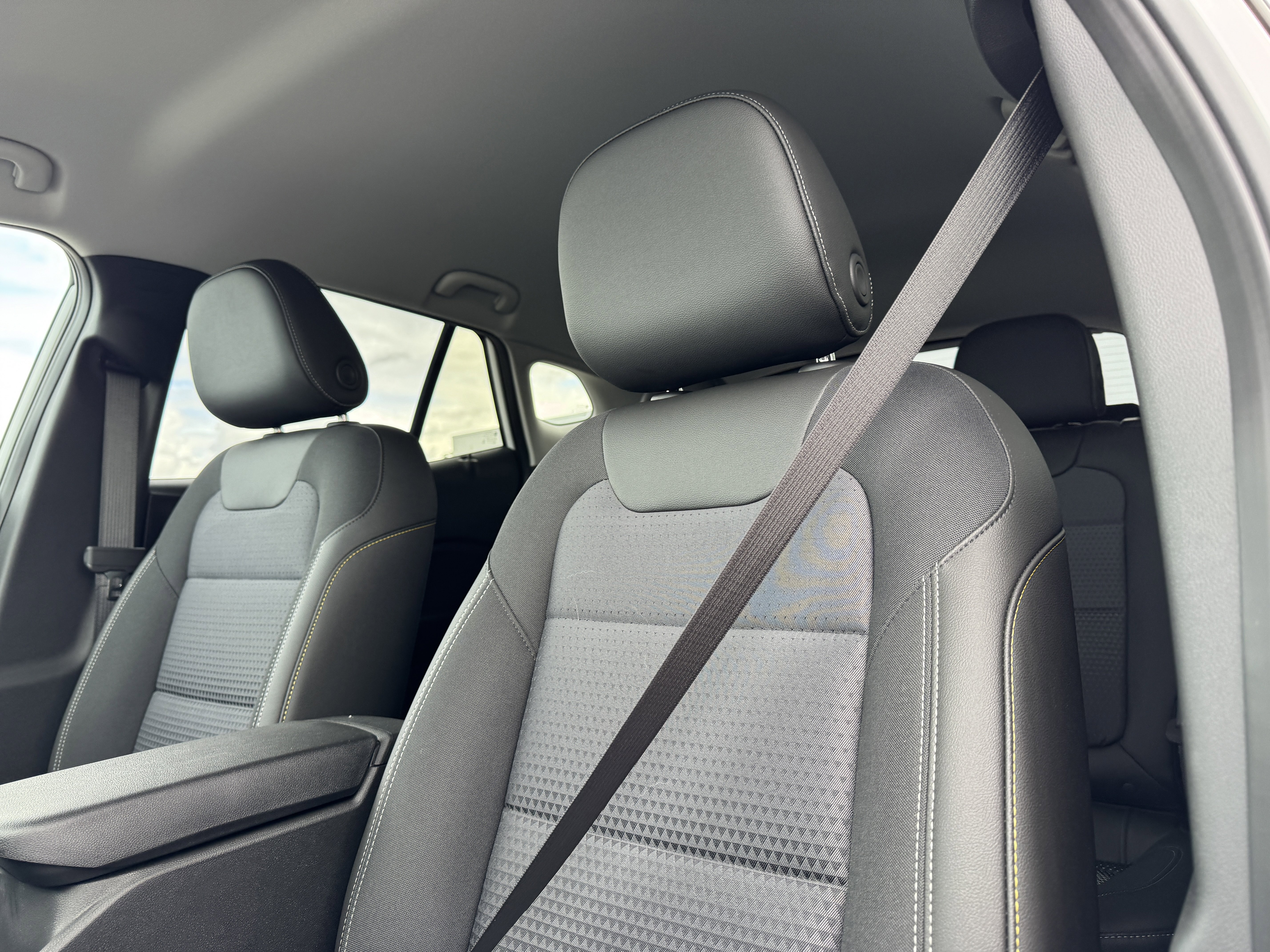 New 2025 Chevrolet Trax LT w/ LT Convenience Package image 12