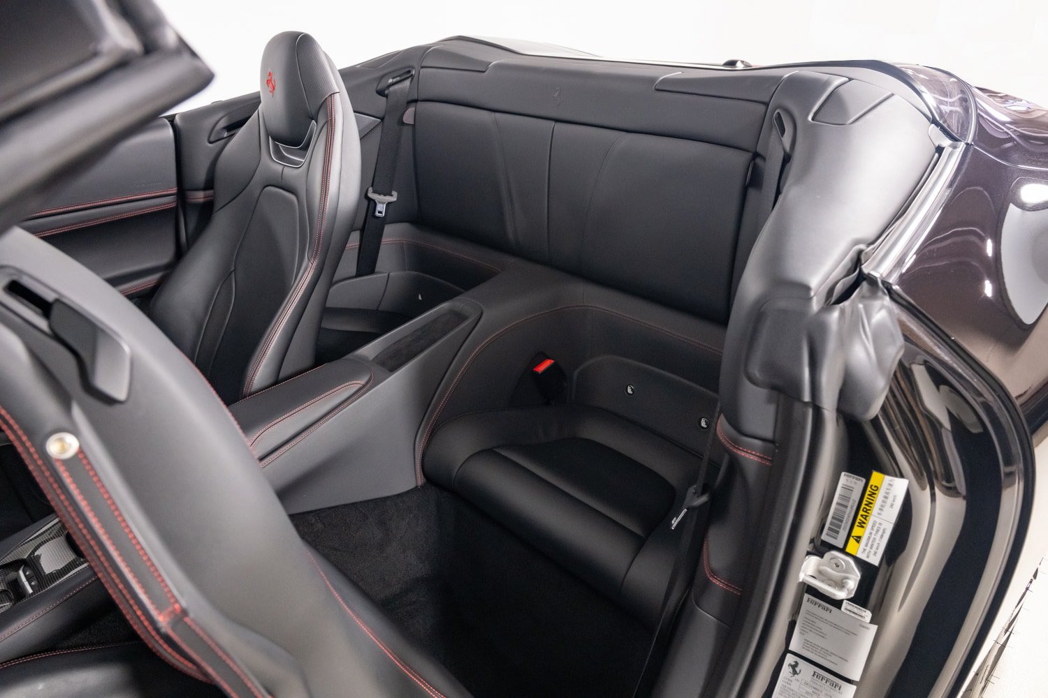 Used 2019 Ferrari Portofino RWD image 30