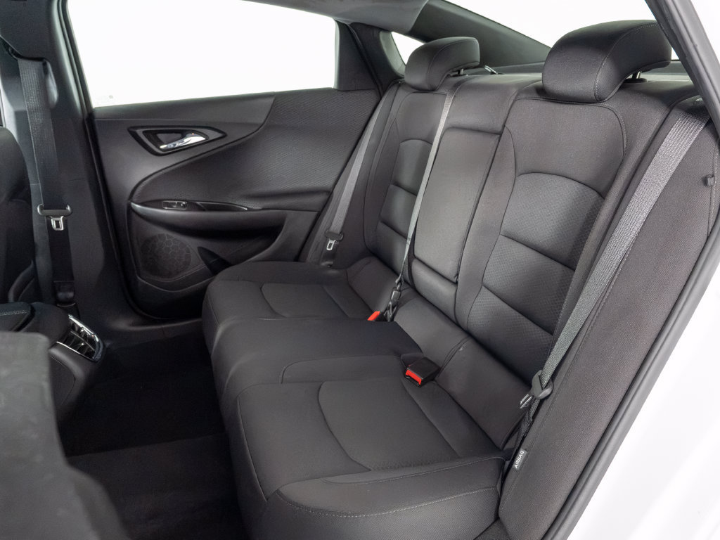 Used 2017 Chevrolet Malibu LT FWD image 35