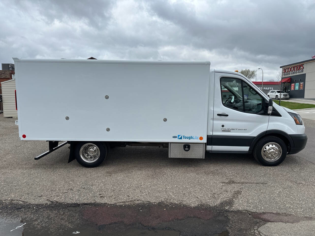 Used 2018 Ford Transit 350 156 DRW image 5