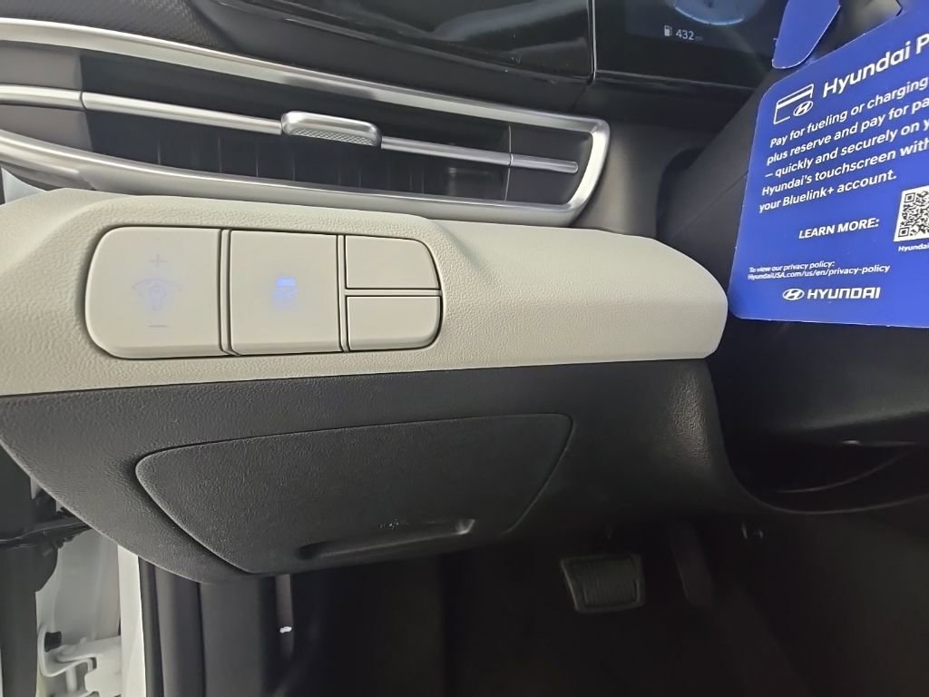 New 2026 Hyundai Elantra Limited FWD image 17