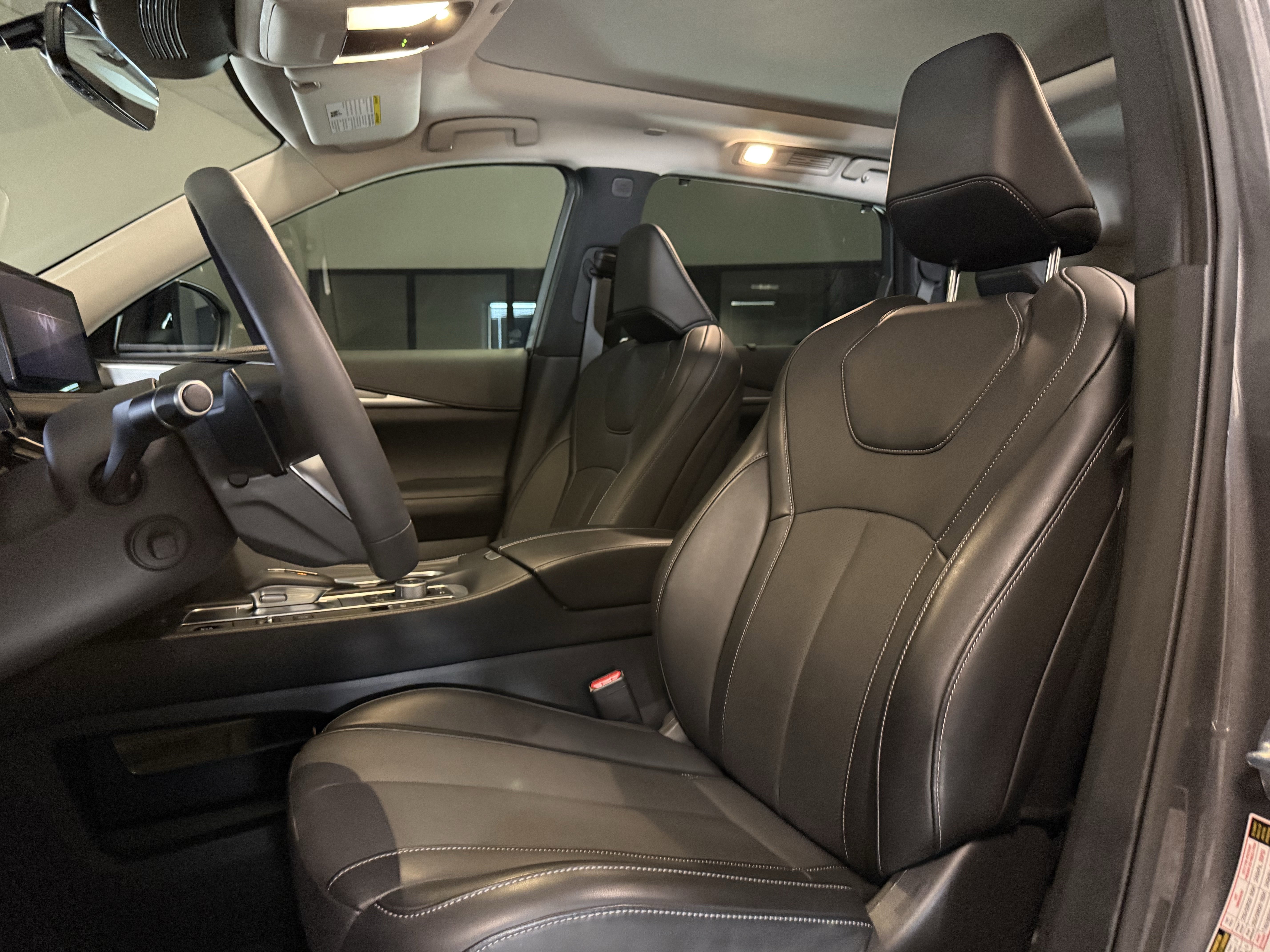 Certified 2026 INFINITI QX60 Luxe w/ Cargo Package FWD image 12