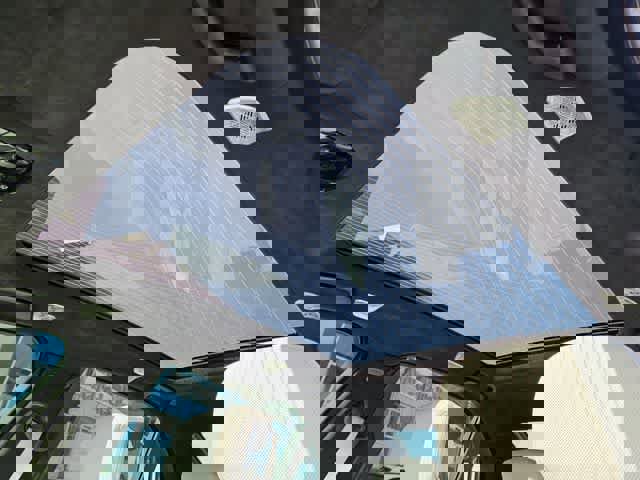 Used 2025 BMW 760i xDrive w/ Premium Package image 17