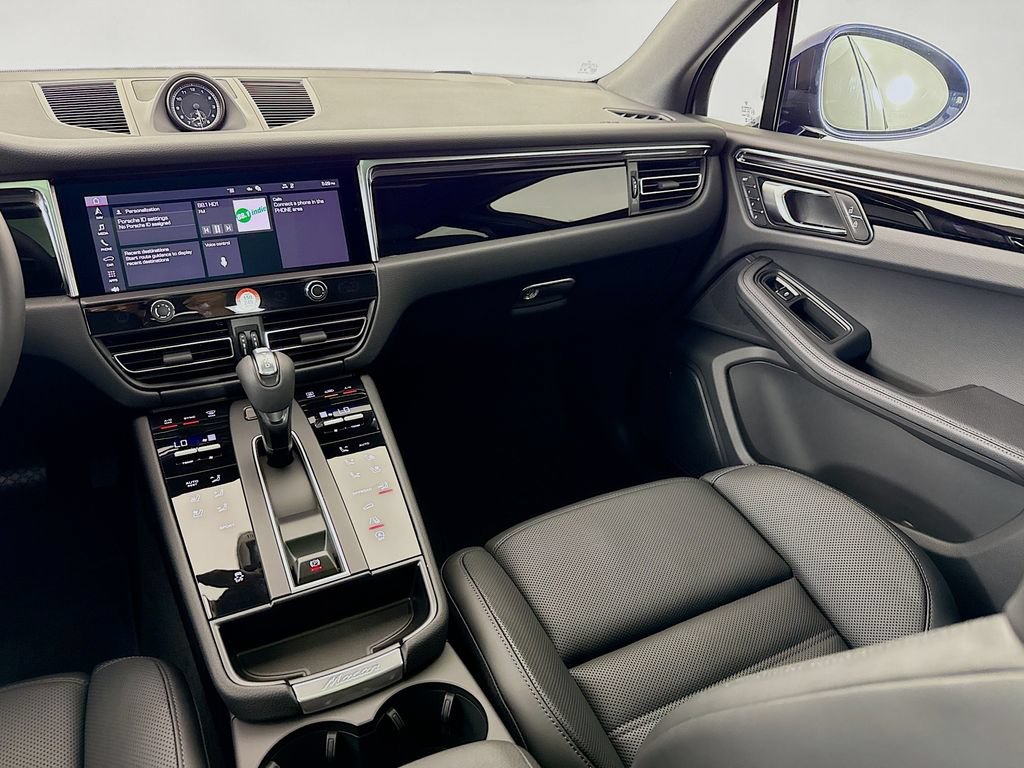 New 2026 Porsche Macan AWD/4WD image 28