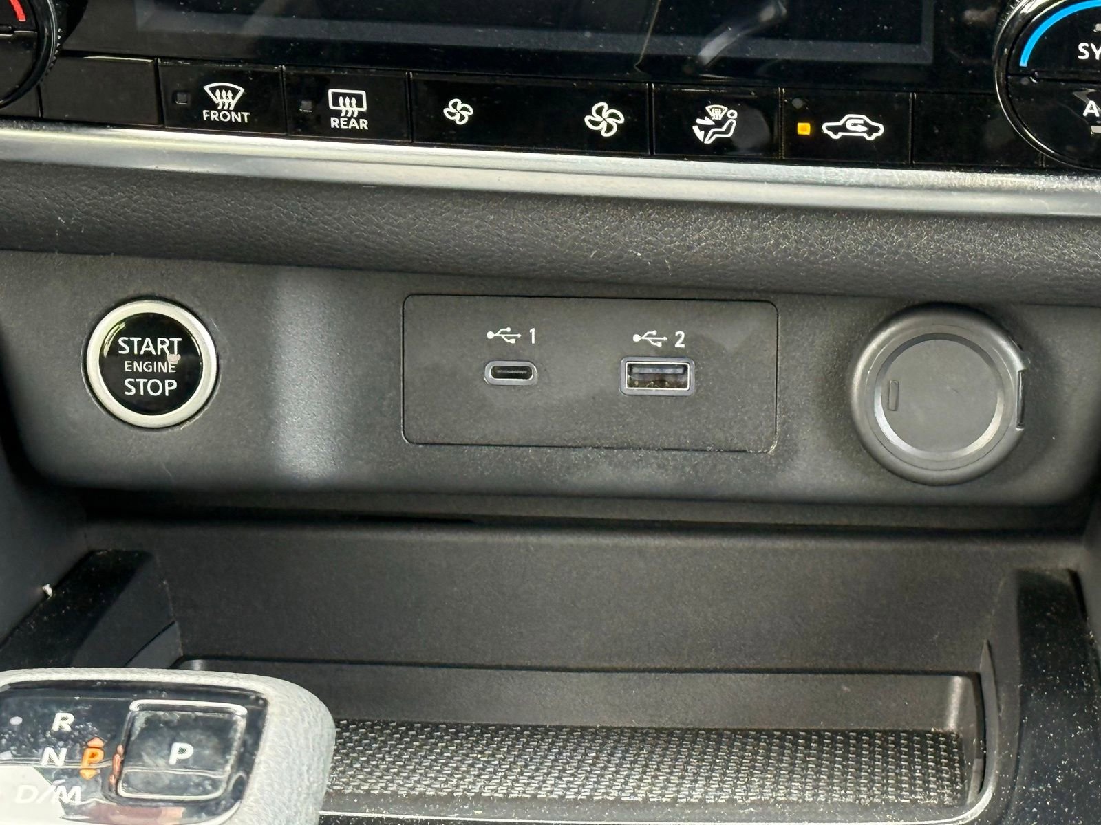 Used 2023 Nissan Rogue SV image 27