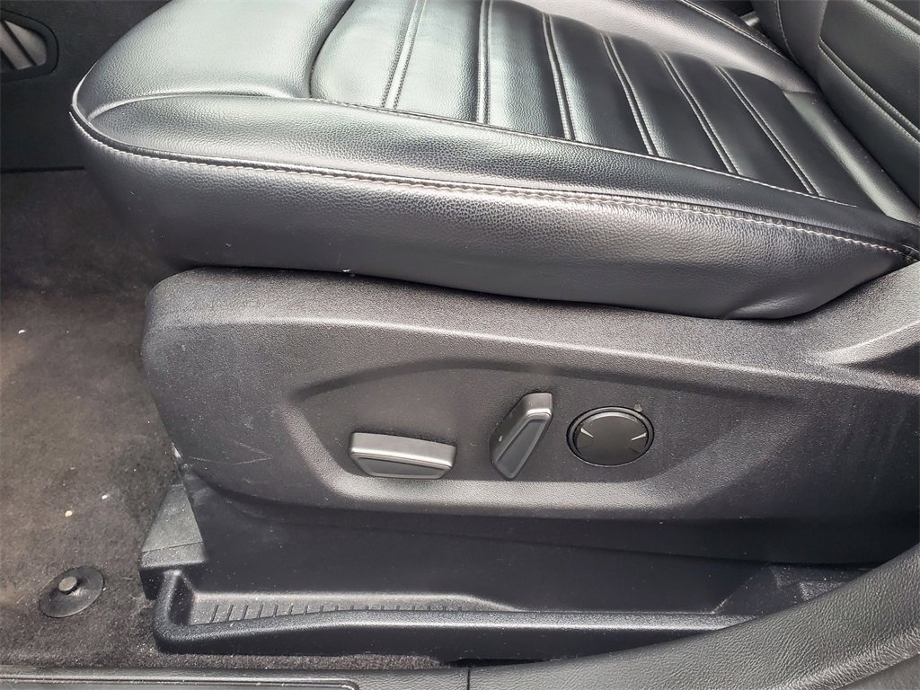 Used 2024 Ford Edge SEL image 7