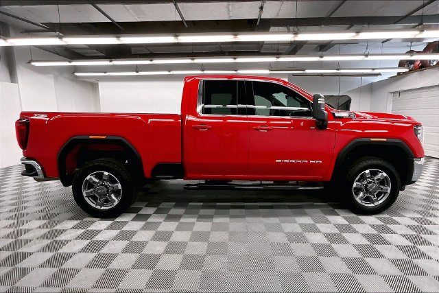 Used 2025 GMC Sierra 2500 SLE w/ SLE Value Package; AWD/4WD image 15
