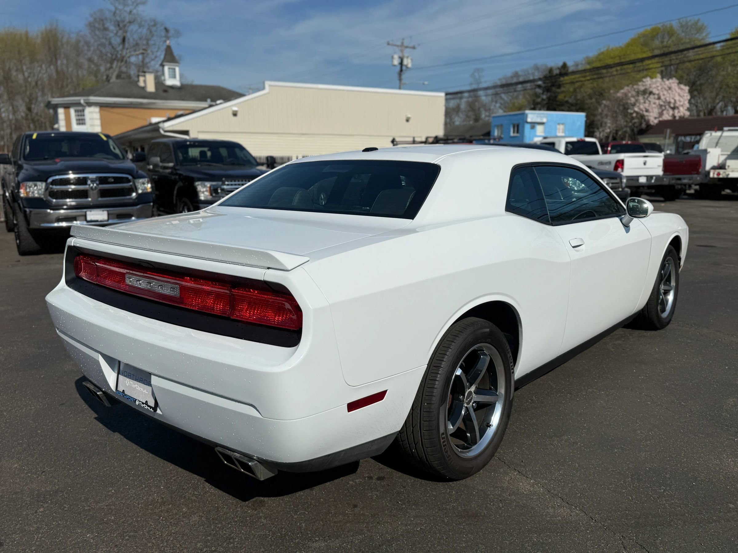 Used 2011 Dodge Challenger image 7