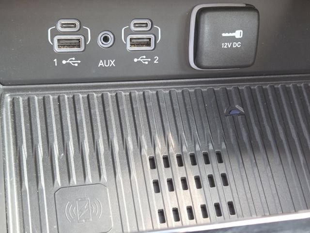 Used 2026 Jeep Grand Cherokee Limited AWD/4WD image 9