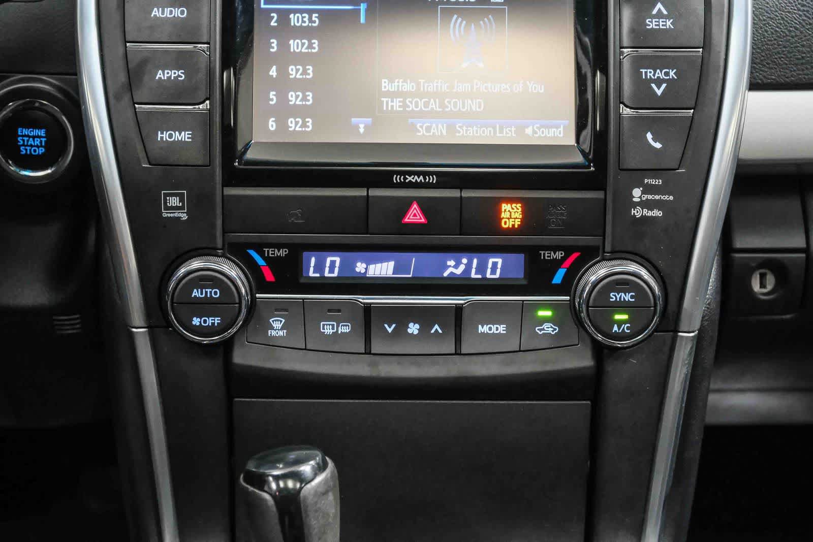 Used 2017 Toyota Camry XSE w/ Moonroof Package FWD image 18