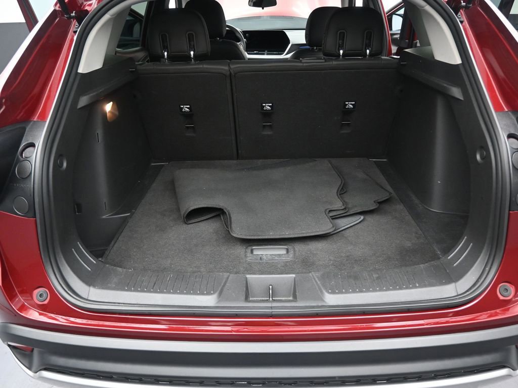 Used 2024 Chevrolet Trax LT FWD image 19