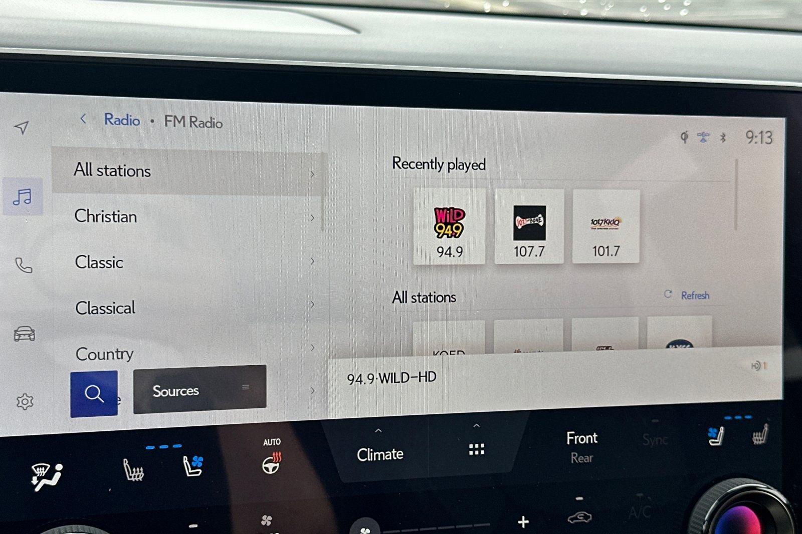 Used 2023 Lexus RX 350 w/ Cold Area Package image 26