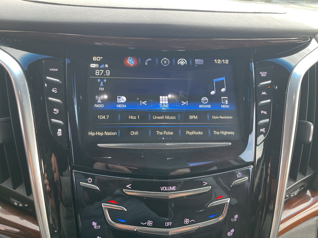 Used 2019 Cadillac Escalade ESV Premium Luxury image 23