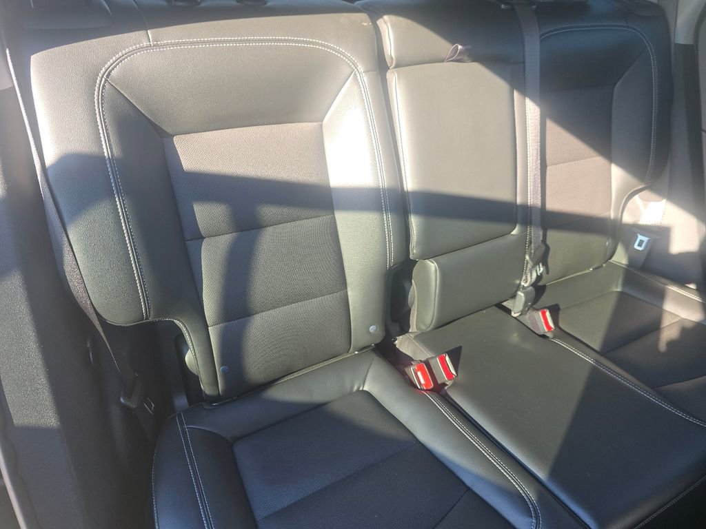 Used 2023 GMC Terrain SLT image 19