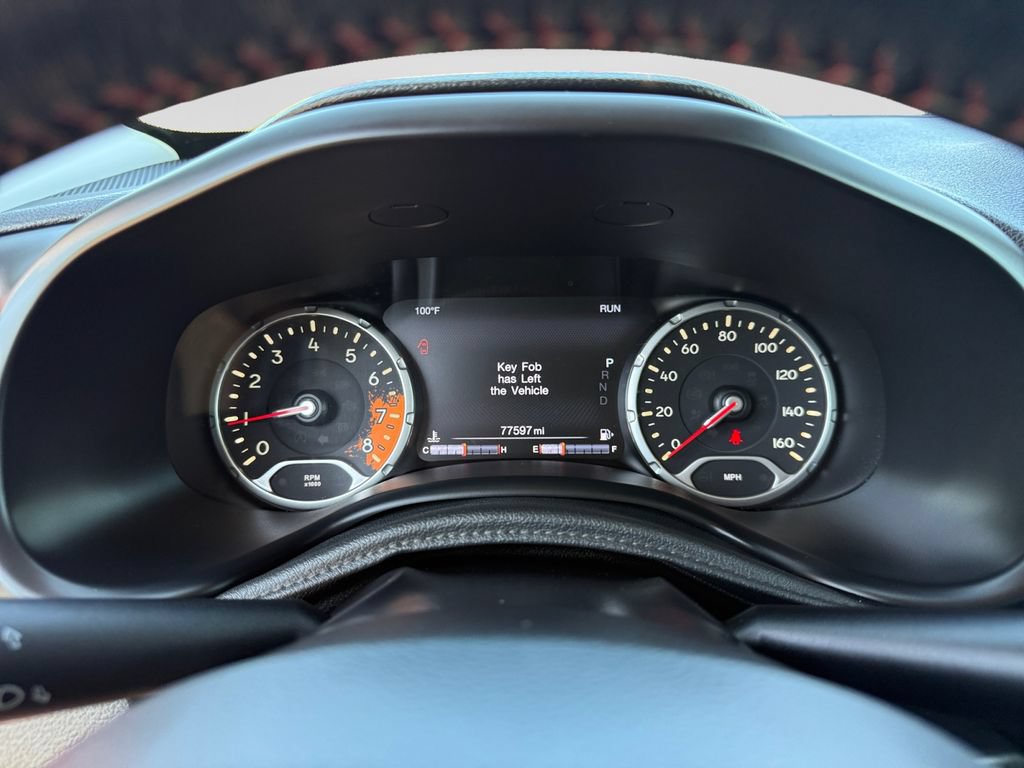 Used 2016 Jeep Renegade Trailhawk AWD/4WD image 25