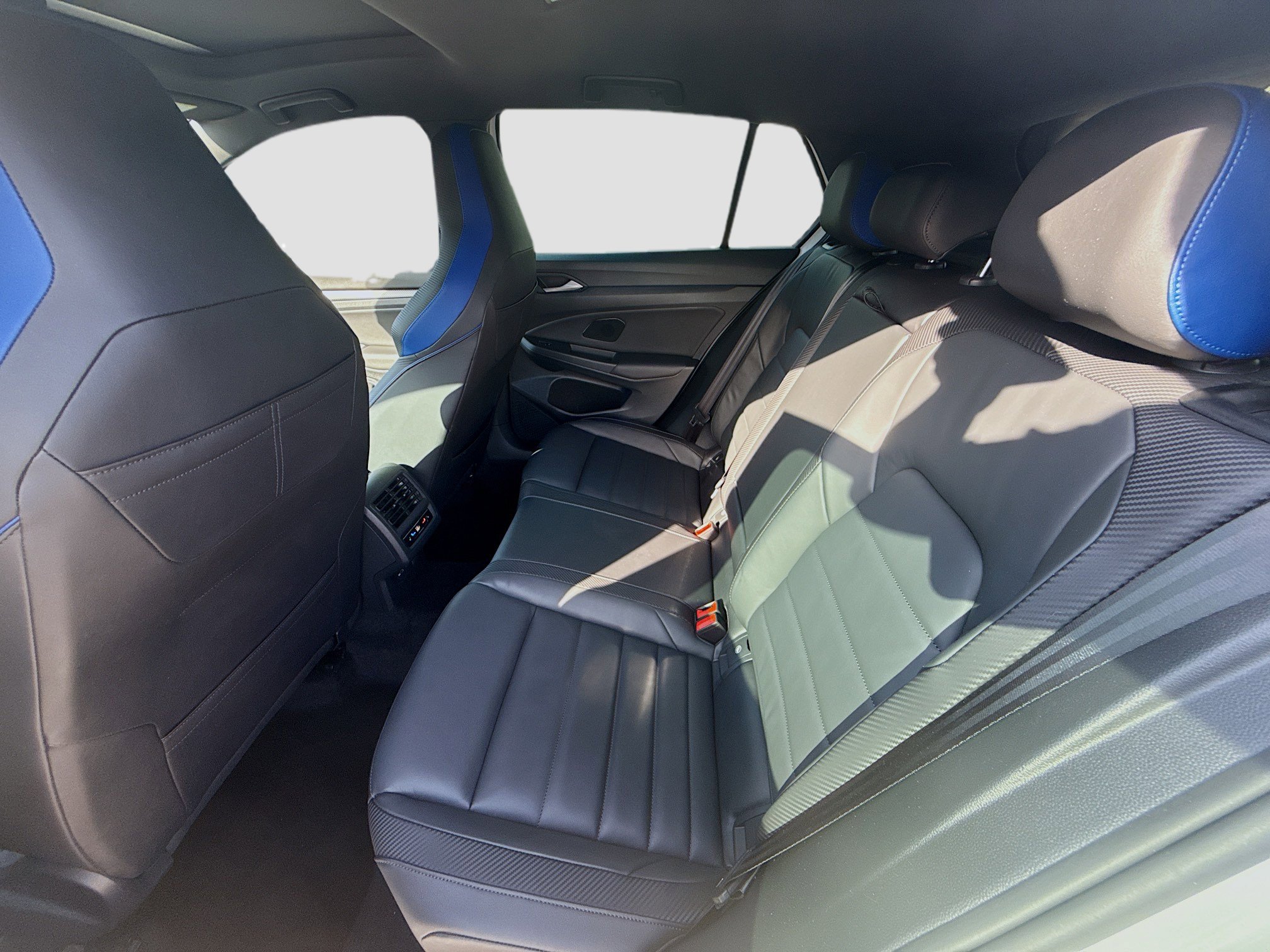 Certified 2023 Volkswagen Golf R image 24