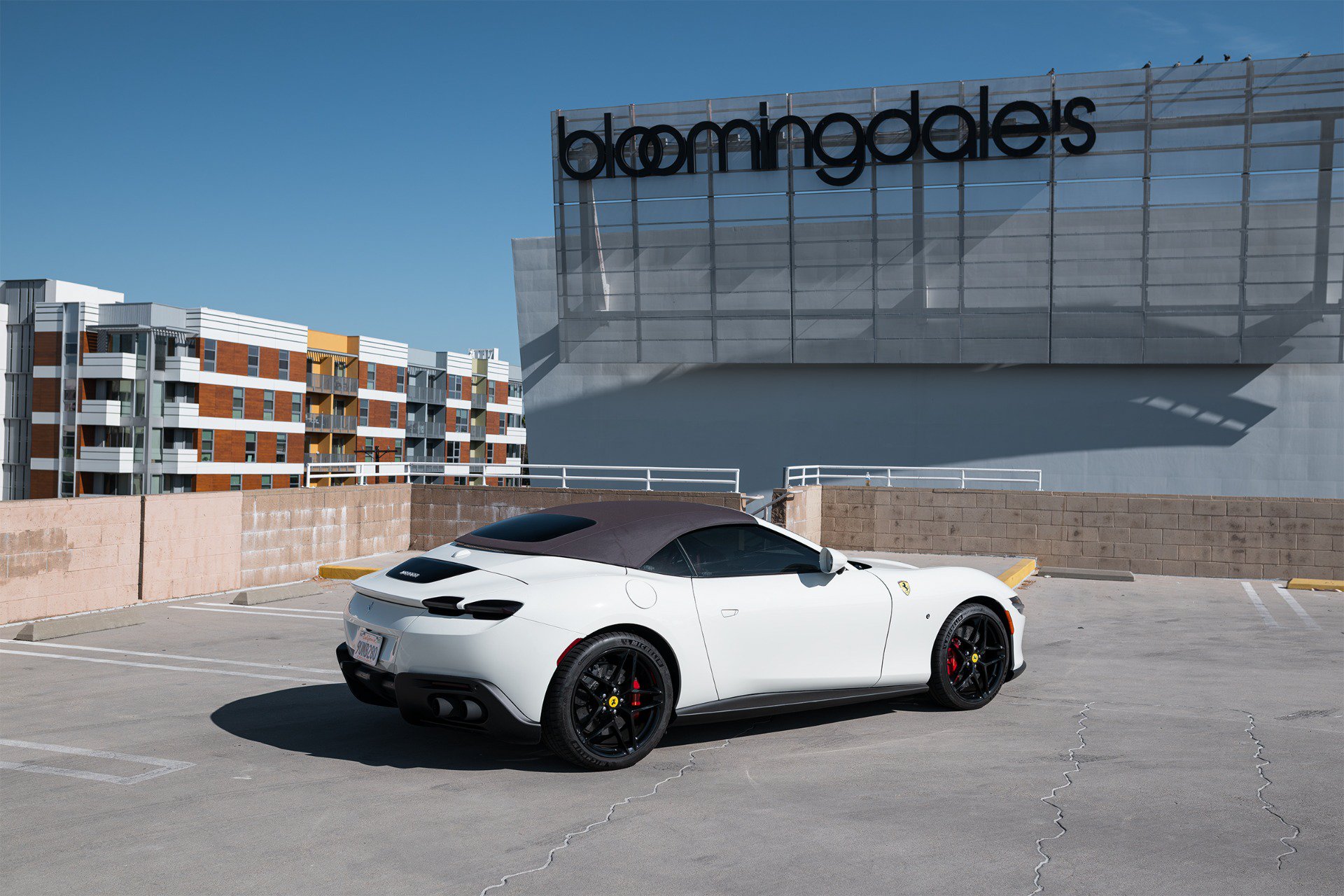 Used 2025 Ferrari Roma Spider RWD image 24