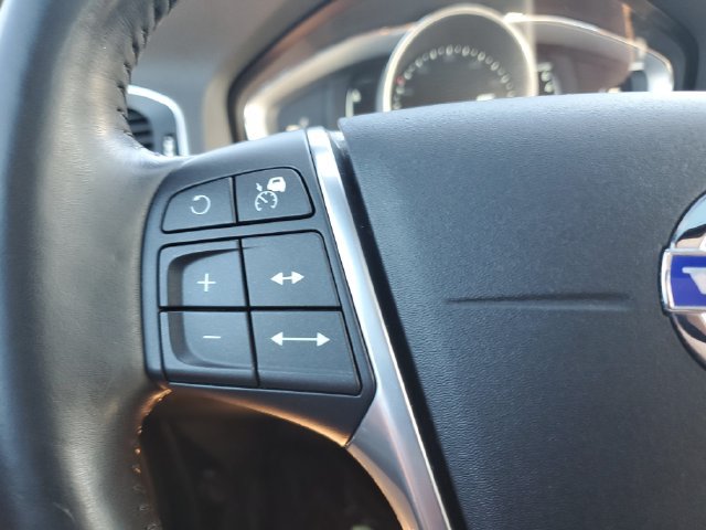 Used 2015 Volvo S60 T5 Platinum w/ Climate Package FWD image 23