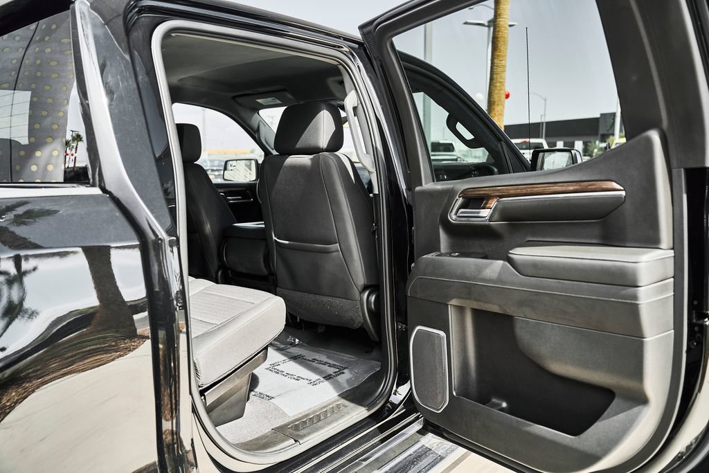 Used 2022 Chevrolet Silverado 1500 LT AWD/4WD image 10