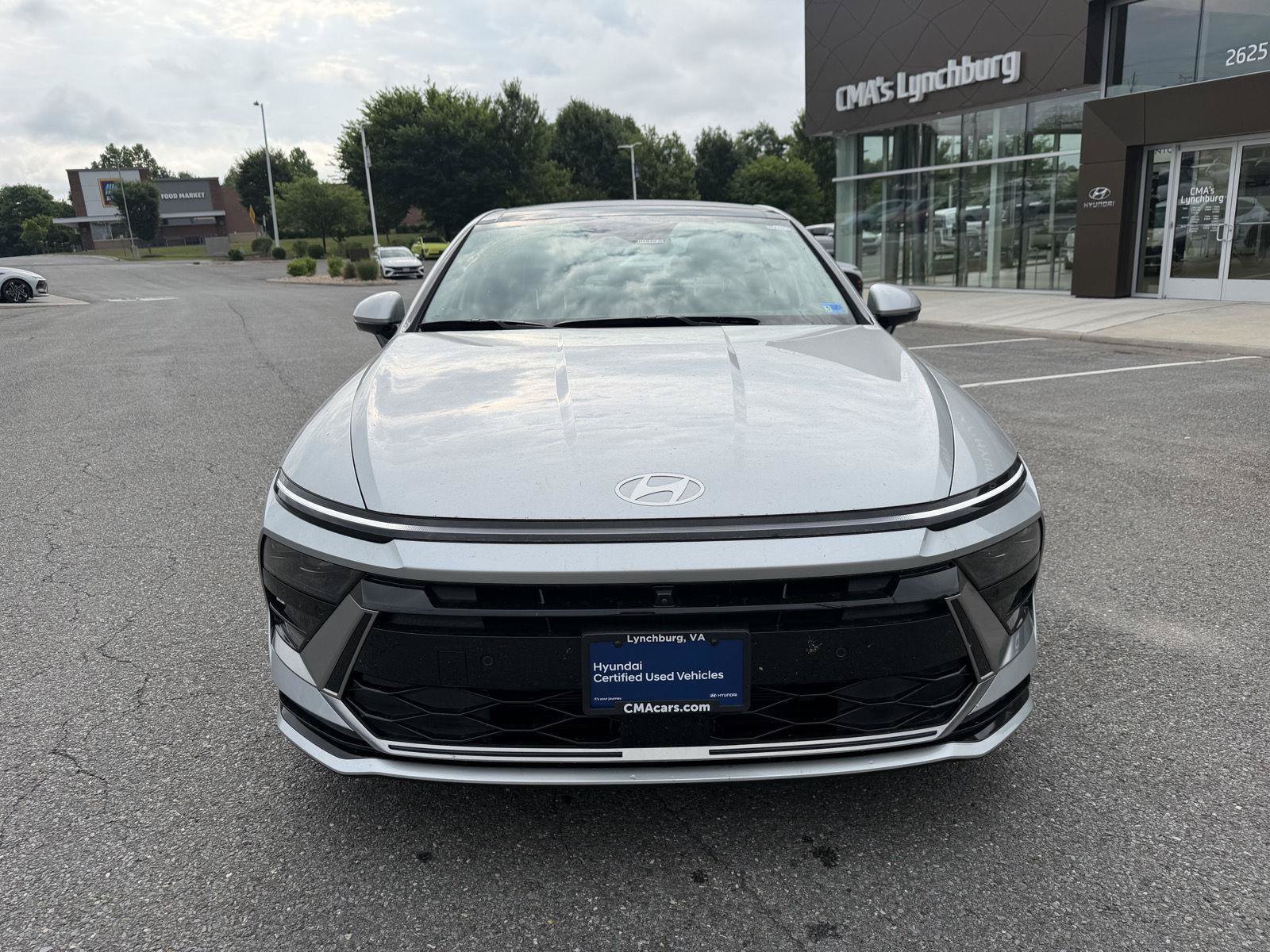 Certified 2025 Hyundai Sonata Limited FWD image 2