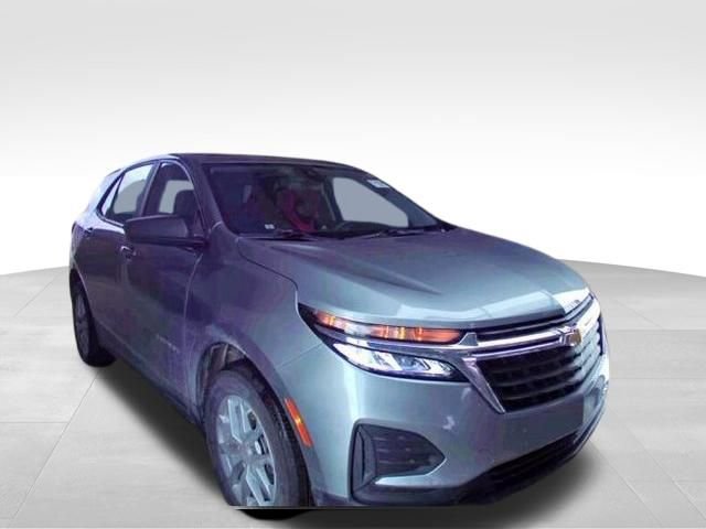 Certified 2024 Chevrolet Equinox LS w/ Driver Confidence II Package image 2